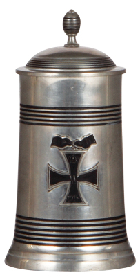 Military stein, .5L, pewter, relief, Iron Cross 1914, pewter lid, very good condition.