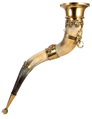 Hanging Drinking horn, approximately 37.0" long, early 1900s, elaborate brass castings & fittings, no lid, excellent condition.