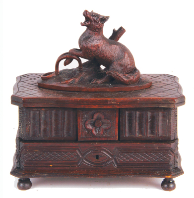 Black Forest trapped fox jewelry box wood carving, 8.4" ht. x 8.0" w x 4.8" d., carved in Switzerland, c.1910, linden wood, no key, very good condition.