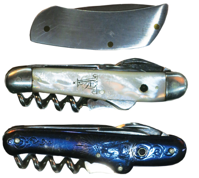 Three Anheuser Busch pocket knives, sizes 1.9" to 2.3" l., two are vintage, one from 1985, scuffs on blue, good used condition. - 2