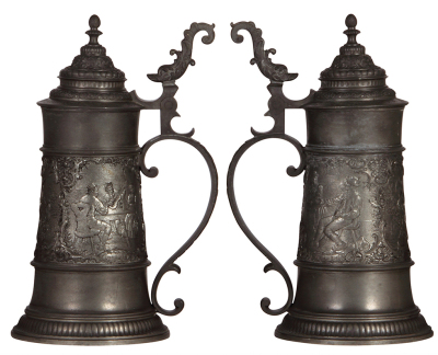 Three pewter steins, 1.0L, relief scenes, Munich scene, target scene, tavern scene, normal wear, good condition.       - 3