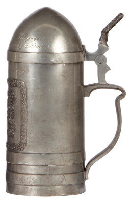 Character stein, .5L, pewter, design by F. Ringer, Artillery Shell, 1914 Iron Cross, engraved: Inft. Batl. Wasserburg, 4. Komp., Zur Erinnerung a.m. Kriegszeit, 1914 - 1916, named to: Vogesen, minor scratches. - 2